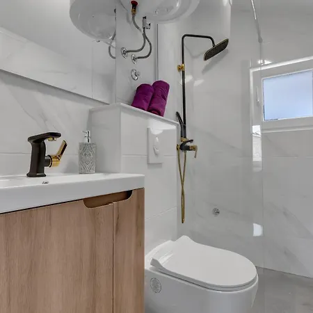 Kuca Za Odmor Lemon Tree Апартаменты Макарска
