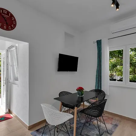 Kuca Za Odmor Lemon Tree Макарска